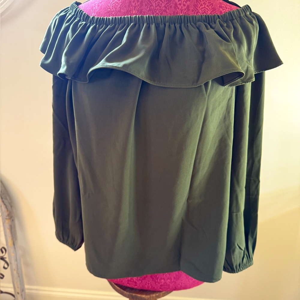 Elegant Green Off-Shoulder Blouse